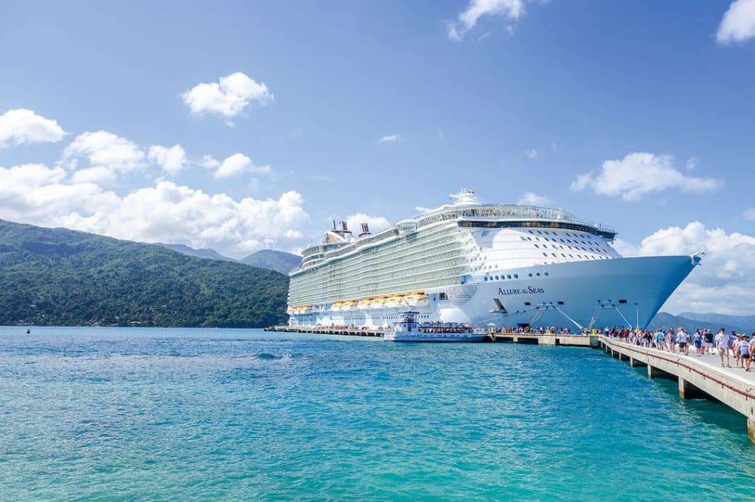 Die Allure of the Seas wird für 100 Millionen US-Dollar umgestaltet. Foto: © Crucero