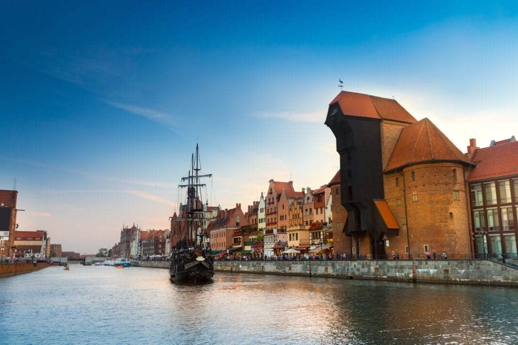 Hafen und Altstadt von Danzig in Polen. Foto: © proslgn - stock.adobe.com