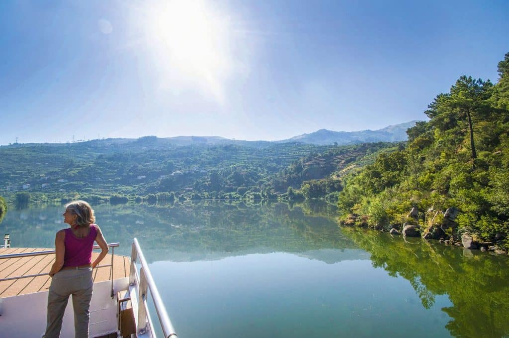 Nur zwei statt 24 Flusskreuzfahrtschiffe auf dem Douro - entspanntes Reisen. Foto: © CRUCERO