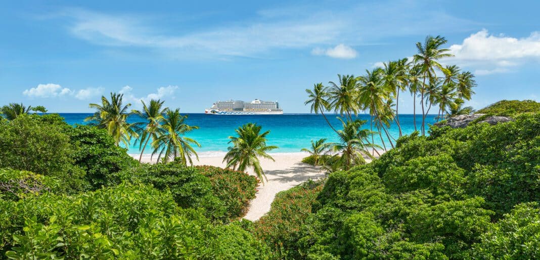 AIDAperla vor Barbados, Westindische Inseln, Karibik, Foto: © AIDA Cruises