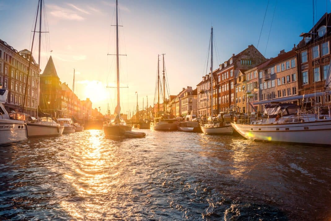 TUI Cruises läuft nun u.a Kopenhagen in Dänemark an als Ersatz für St. Petersburg. Foto: © Sina Ettmer/stock.adobe.com