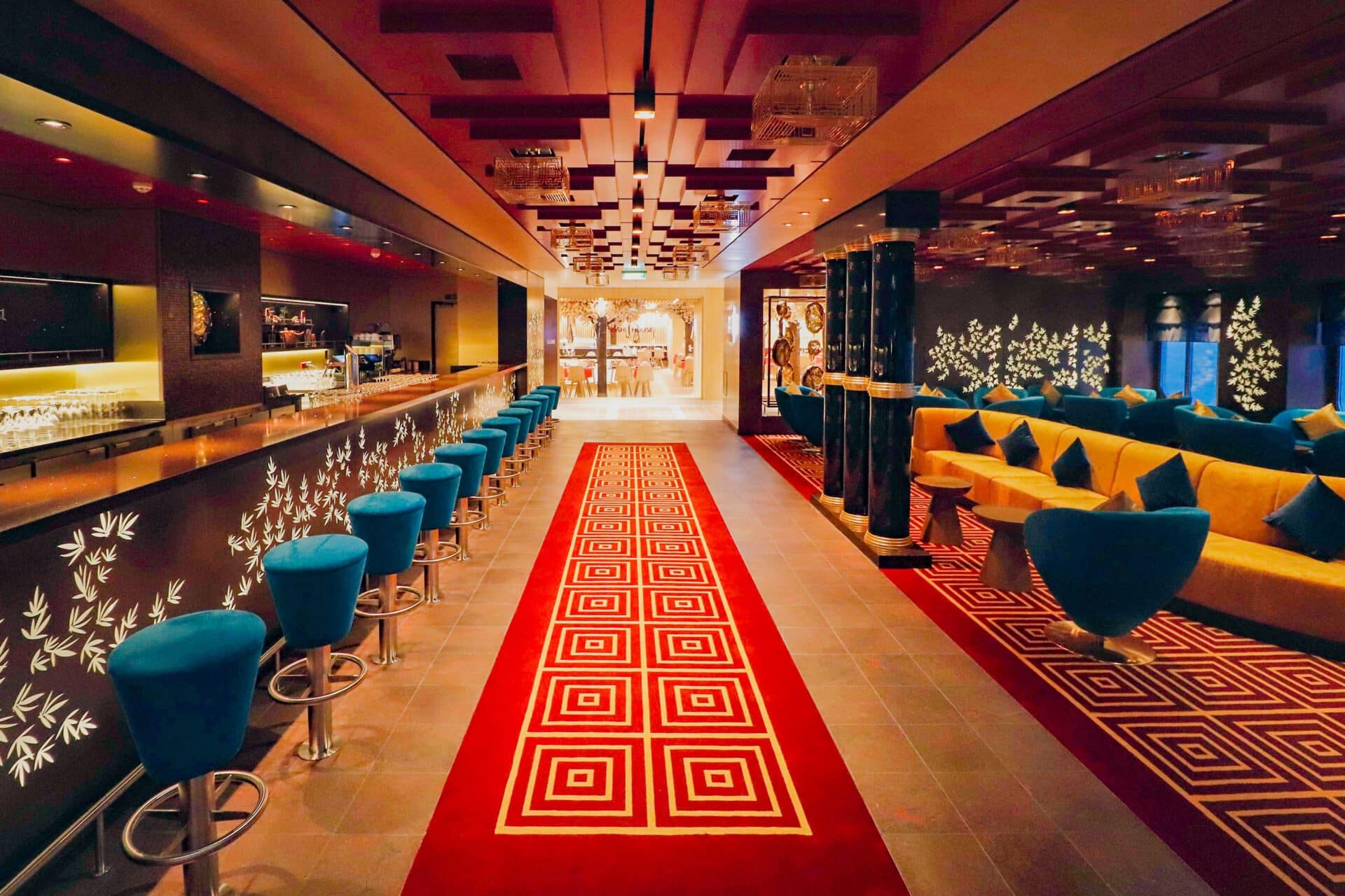 Tokyo Bar, AIDAcosma, Foto: © Christoph Assies