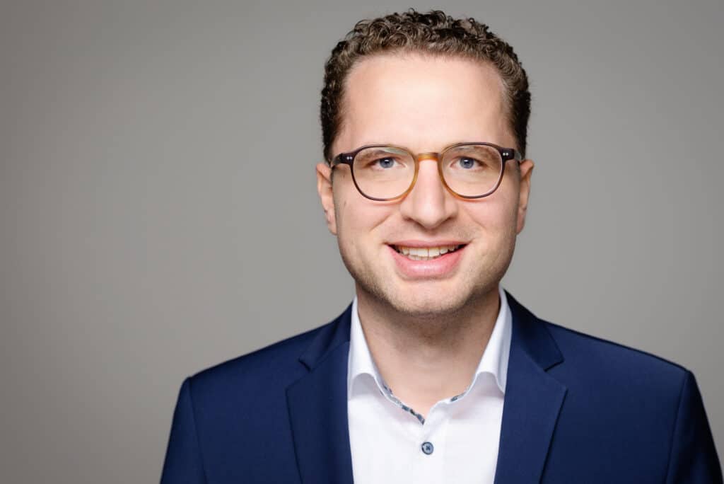 Jonas Boltz ist Geschäftsführer des Düsseldorfer InsurTech Unternehmens nexible.de, einer 100-prozentigen Tochter der Ergo Digital Ventures AG. Foto: © Lotte Ostermann