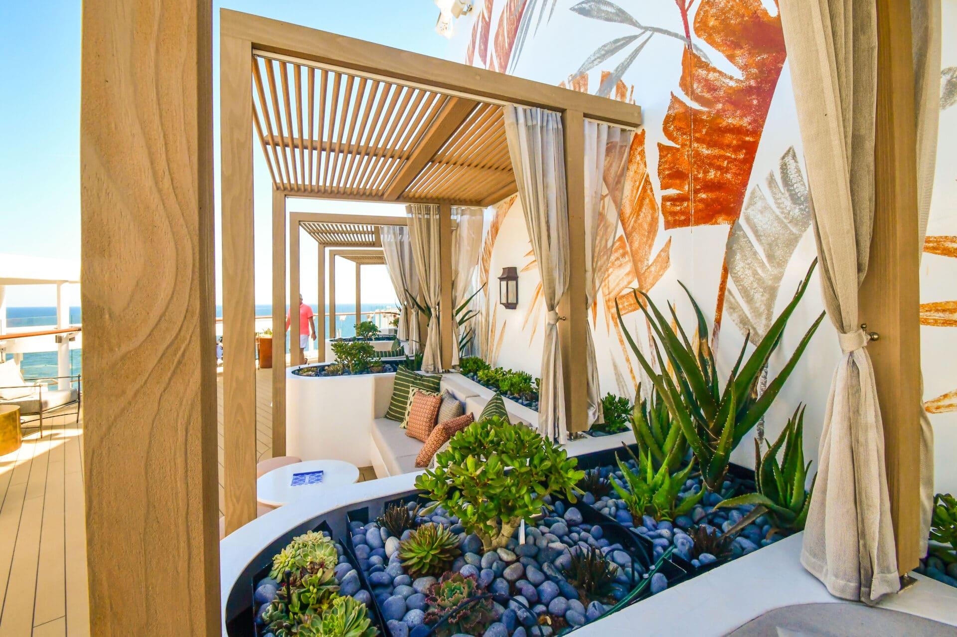 Sunset Bar, Celebrity Beyond, Foto: © Celebrity Cruises