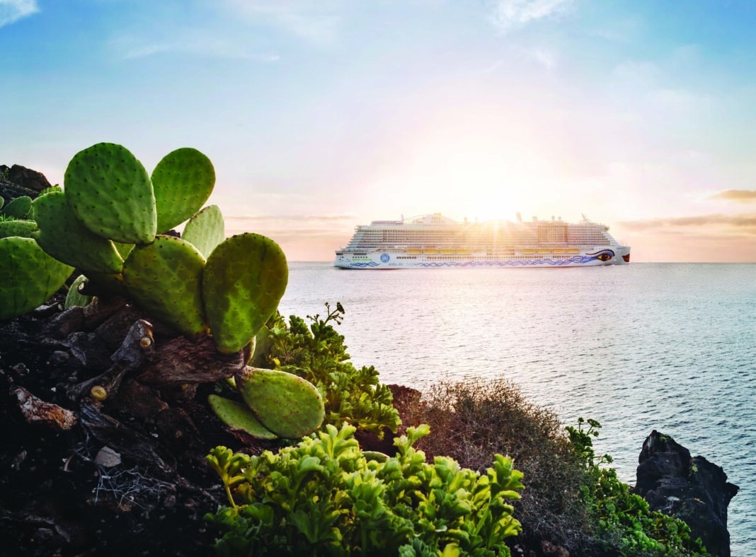 AIDAnova vor den Kanarischen Inseln. Foto: © AIDA Cruises