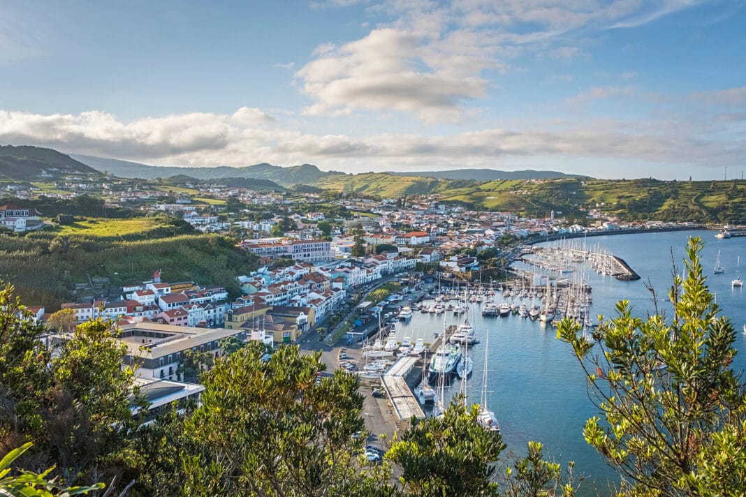 Neuer Hafen im Rahmen des Kanaren-Angebotes von NCL ist mit Horta auch ein Hafen auf den Azoren. Foto: progarten/stock.adobe.com