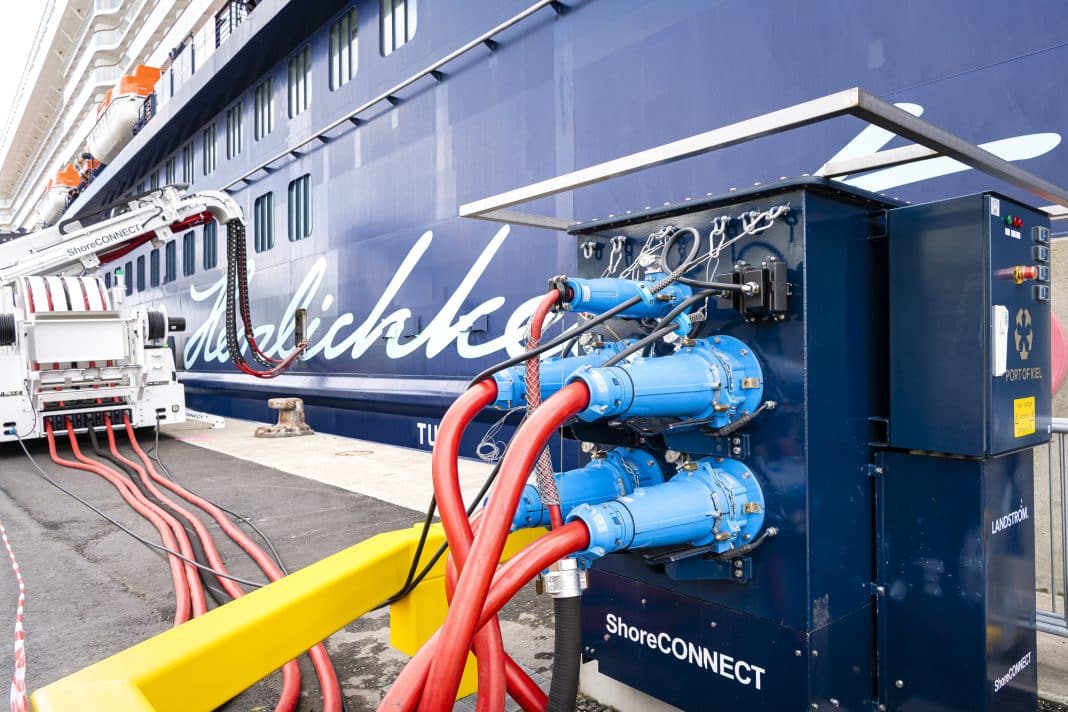 Landstromnutzung der Mein Schiff Flotte in Kiel. Foto: © TUI Cruises