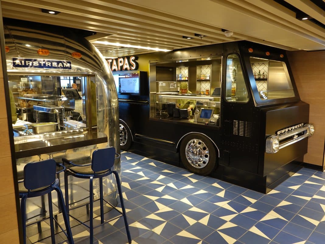 Tapas Food Truck in der Indulge Food Hall. Foto: © Ralf Lange, Crucero