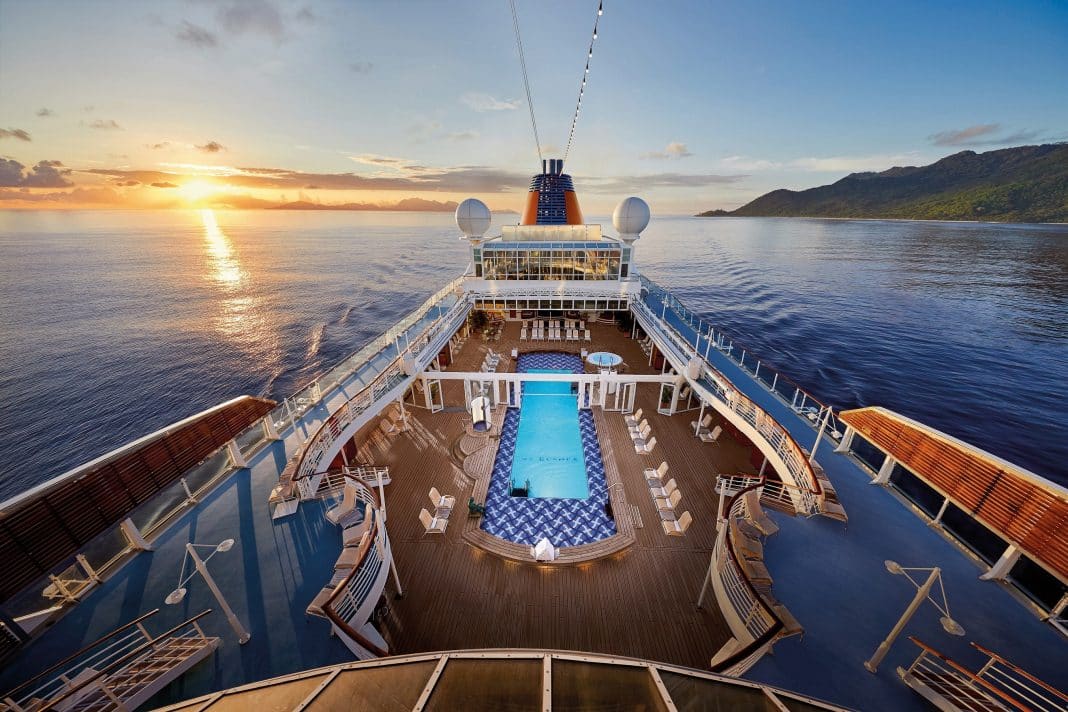 Pool der MS Europa. Foto: Hapag-Lloyd Cruises