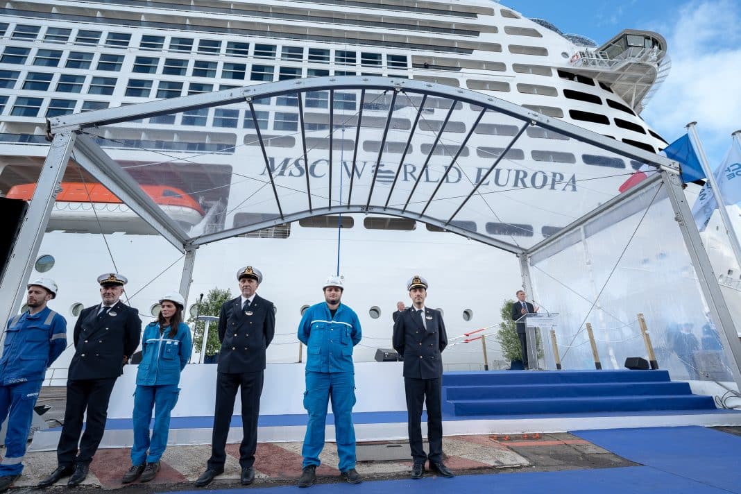 MSC World Europa Übergabezeremonie, Offiziersparade. Foto: © MSC Cruises