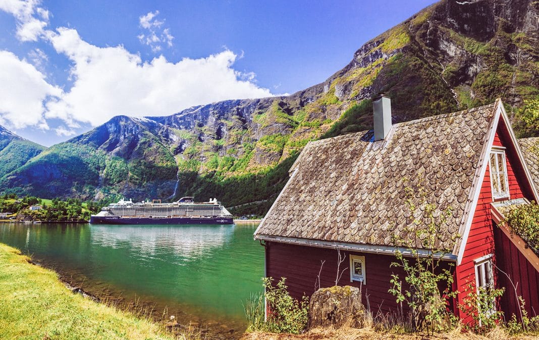 Celebrity Apex in Flam, Norwegen. Foto: © Celebrity Cruises