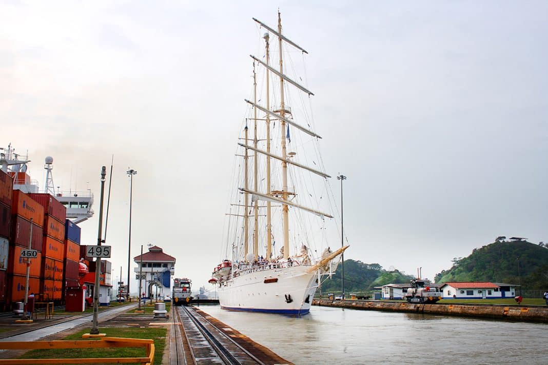 Die erste Panamakanal-Passage des Viermasters Star Clipper startet im März, die weiteren Termine der Star Clipper und des Fünfmasters Royal Clipper folgen im November und Dezember 2023. Foto: © Star Clippers