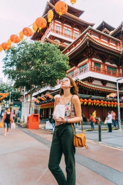 Snacken in Chinatown, Sinagpur. Foto: © Oleh_Slobodeniuk / istock.com