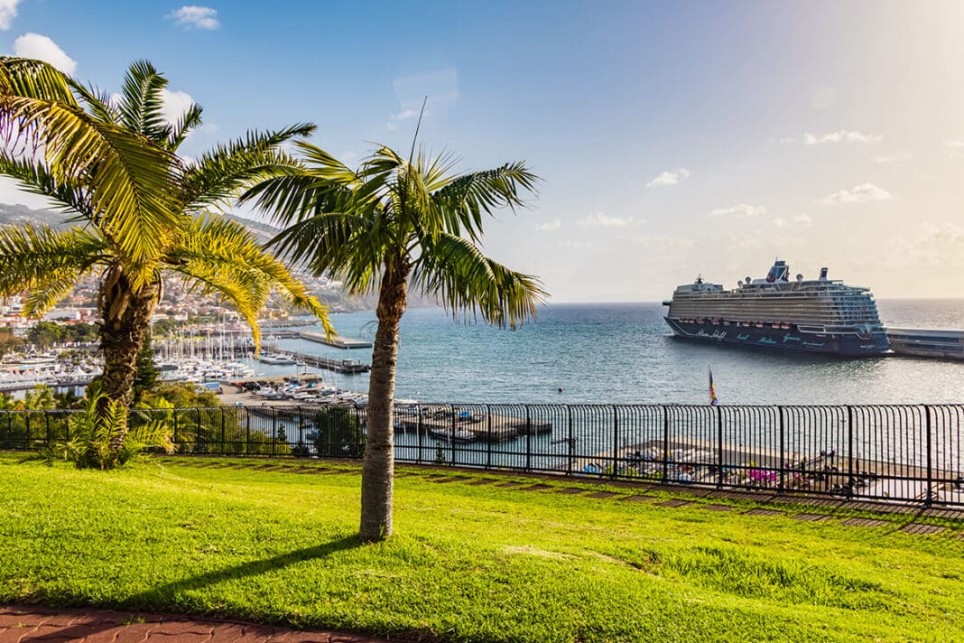 Mein Schiff 1 in Madeira. Foto: © Fabio Kohler für TUI Cruises