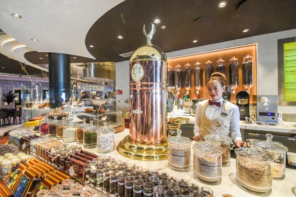 Jena-Philippe Muray Café, MSC Euribia, Foto: Tobias Lange-Rüb