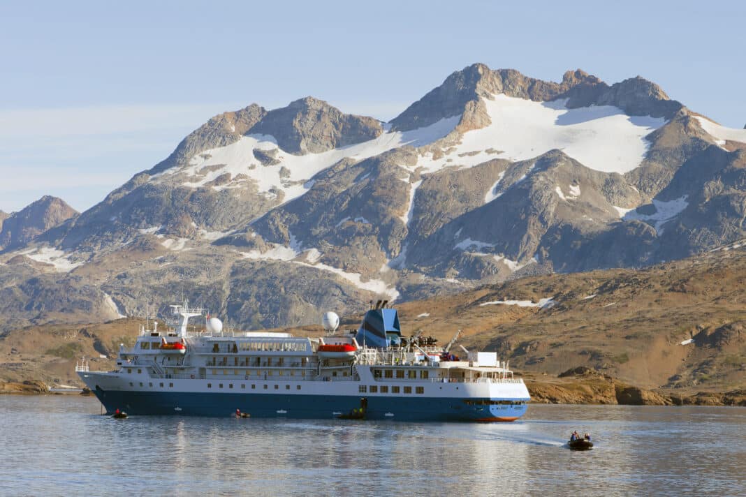 Als einziger Anbieter auf dem deutschsprachigen Markt legt Iceland ProCruises in den Sommermonaten 2024 mit dem Expeditionsschiff SEAVENTURE zu intensiven Kreuzfahrten rund um Island ab. Foto: © Iceland ProCruises