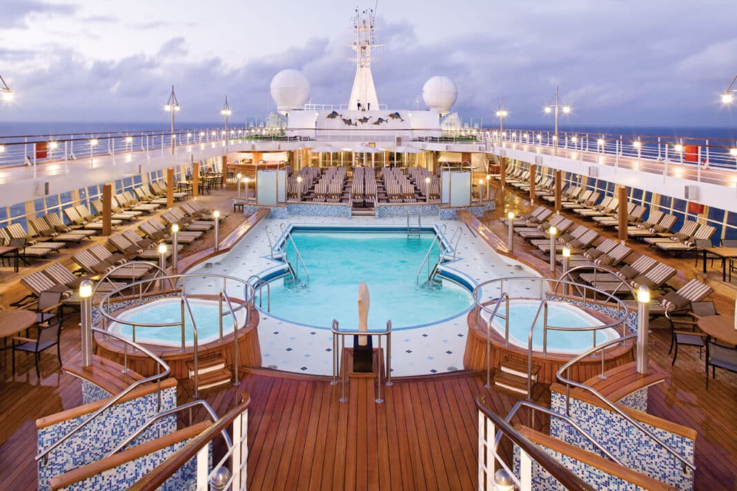 Pool Deck, Seven Seas Voyager, Foto: Regent Seven Seas Cruises
