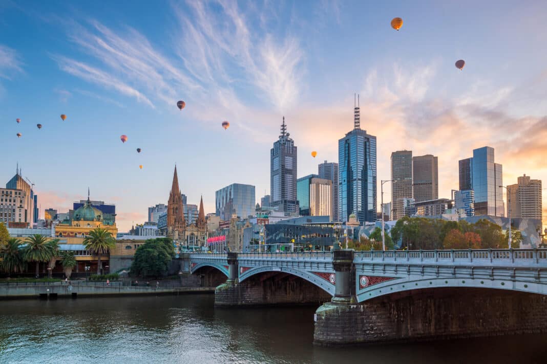 Mit Abfahrt in Melbourne am 14. Oktober 2025 umrundet die Silver Nova auf einer 47-tägigen großen Reise erstmals Australien und bietet ihren Gästen einen umfassenden Einblick in dieses vielfältige Land. Foto: © Adobe Stock / f11photo