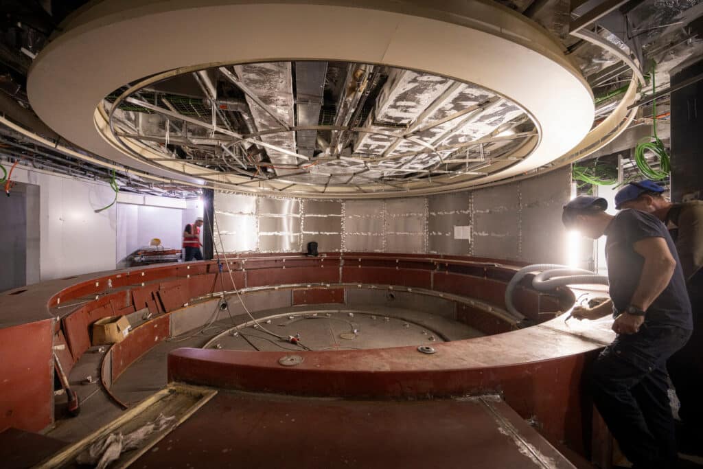 Queen Anne in der Endphase ihres Baus auf der Fincantieri-Werft bei Venedig, Italien. Dieses Bild zeigt den Whirlpool. Foto: © CUNARD LINE / Christopher Ison