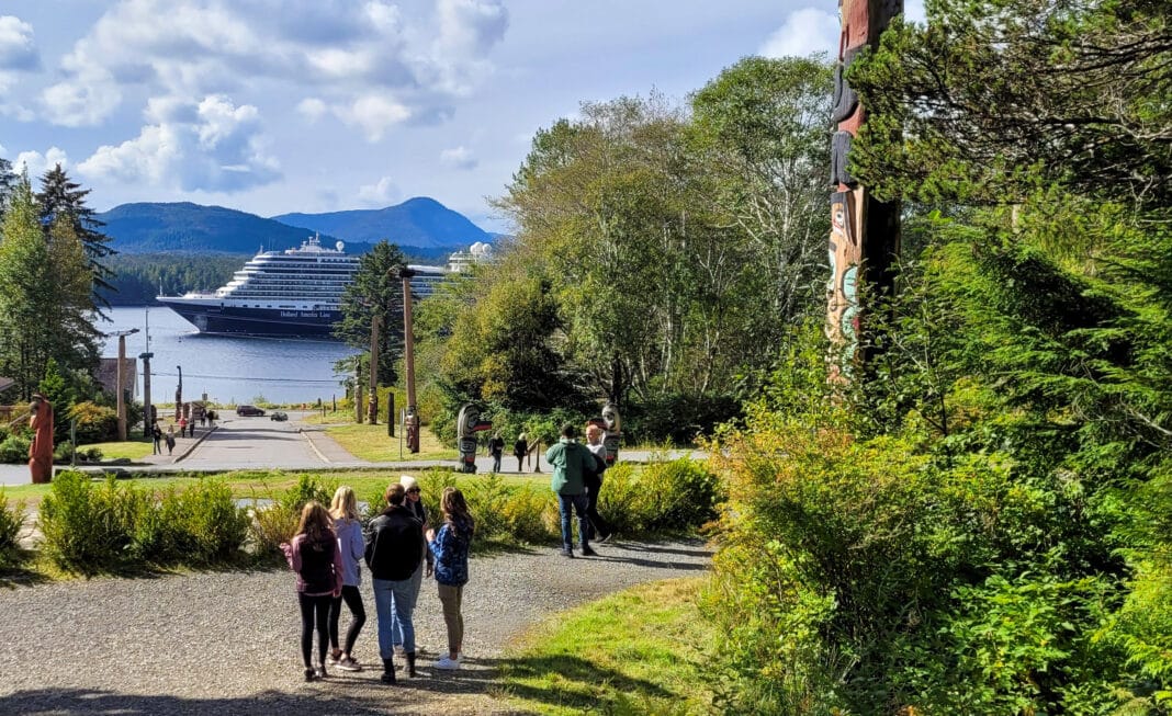 Mit Holland America Line kann man Alaska Cruise Tours zwischen neun und 18 Nächten buchen, die neben der Kreuzfahrt einen Besuch des Denali-Nationalparks oder des Yukon umfassen. Foto: © Holland America Line