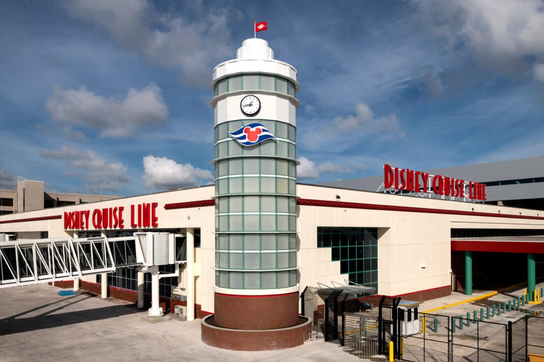 Disney Cruise Line hat vor kurzem ein neues Terminal im Port Everglades des Broward County im Großraum Fort Lauderdale, Florida, eröffnet. Dies ist der zweite ganzjährig geöffnete Heimathafen der Kreuzfahrtgesellschaft in Florida. Foto: ©Disney