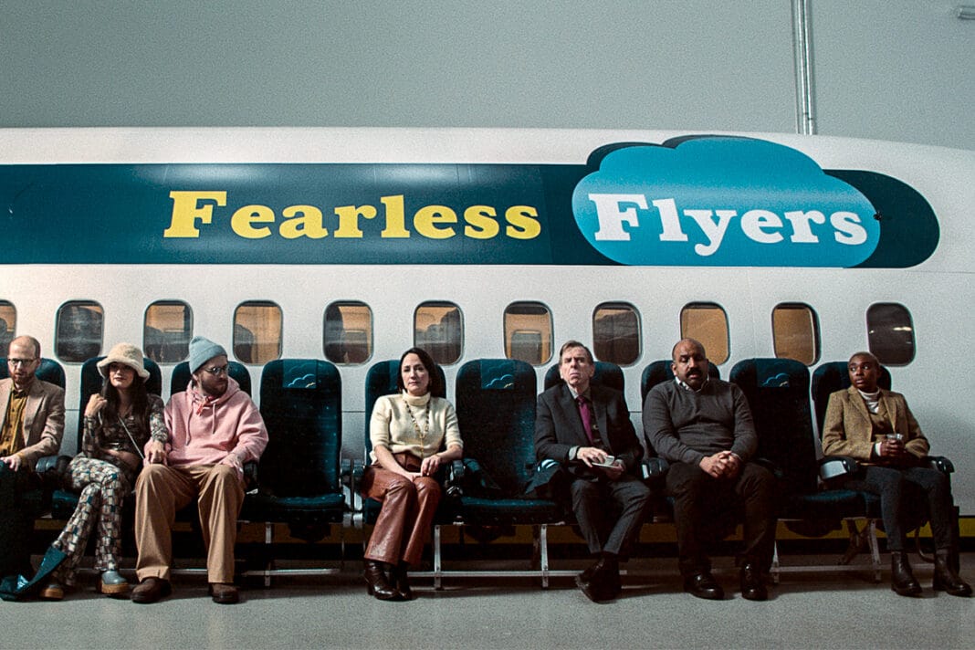 Ein turbulenter Trip: Isländische Komödie Fearless Flyers – Fliegen für Anfänger, Foto: © Netop Films, Brynjar Snaer Thrastarson