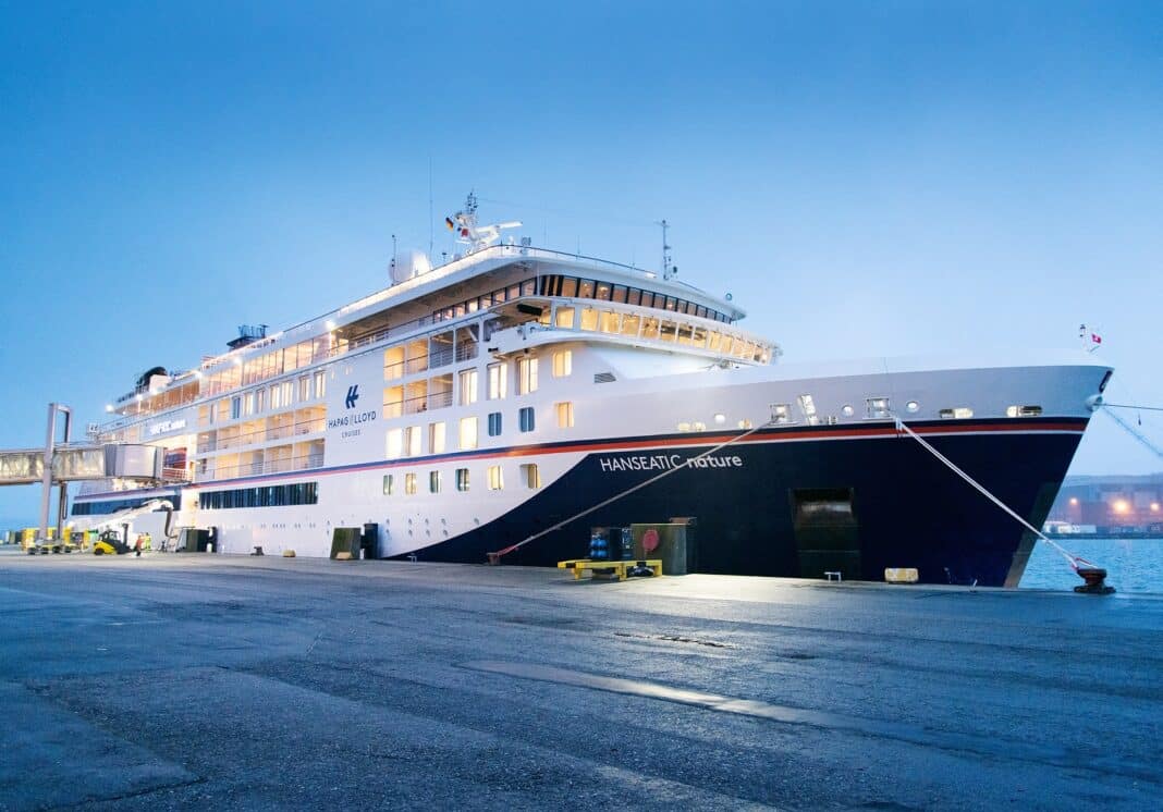 Die HANSEATIC nature bezieht Landstrom am Kieler Ostseekai, © Hapag-Lloyd Cruises/Jan Konitzki