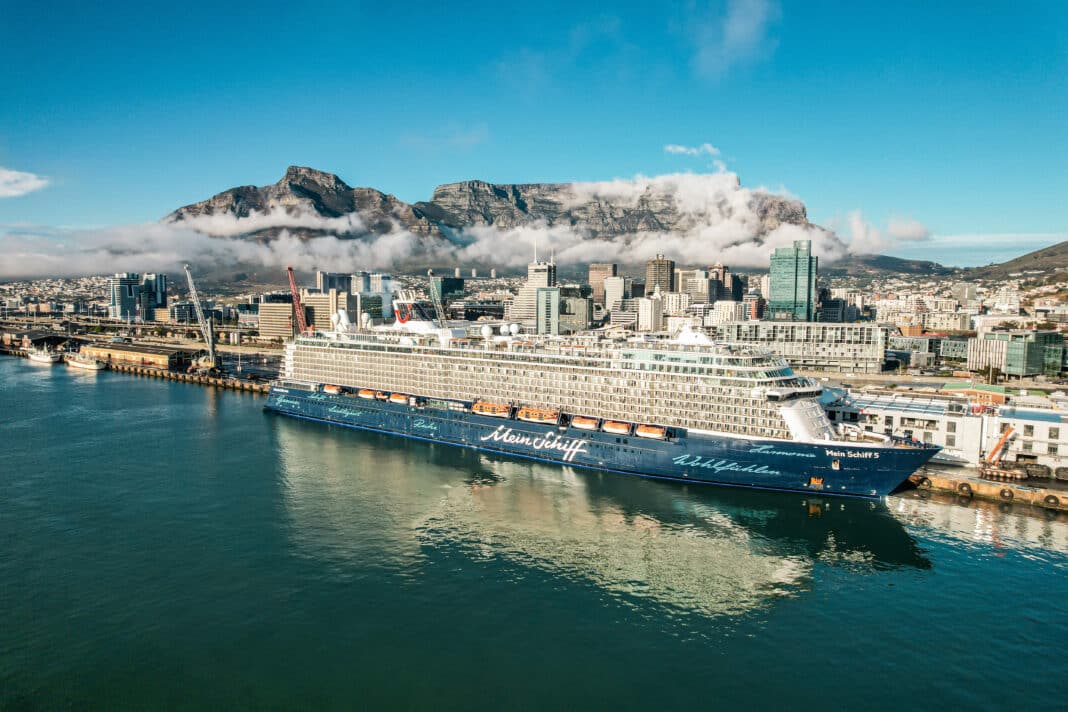 Mein Schiff 5 in Kapstadt. Foto: © TUI Cruises