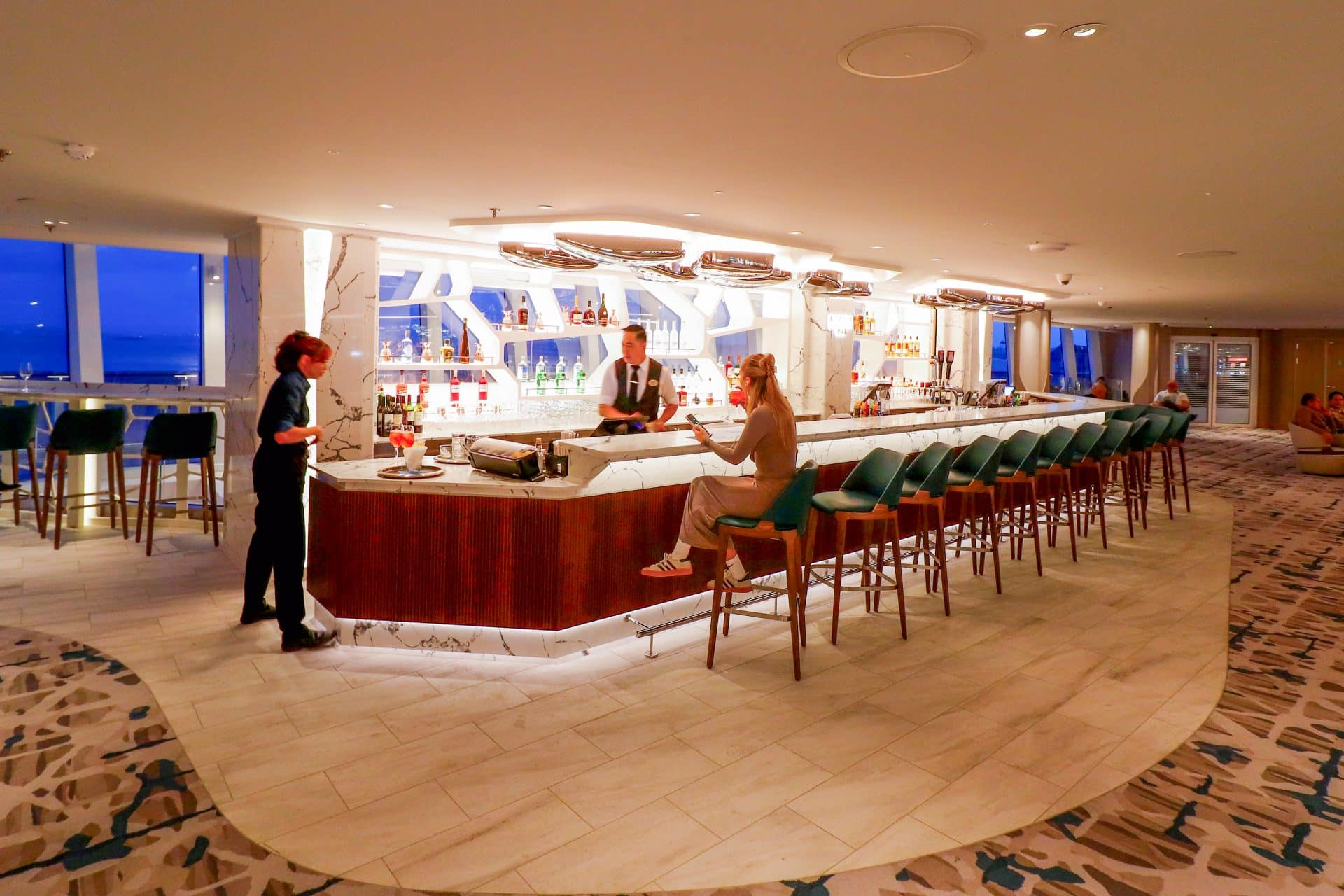 Belvedere Bar im Penrose Atrium, Foto: © Christoph Assies