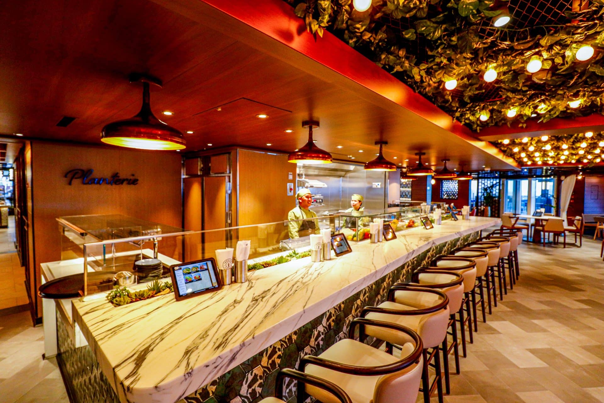 Planterie in der Indulge Food Hall, Foto: © Christoph Assies