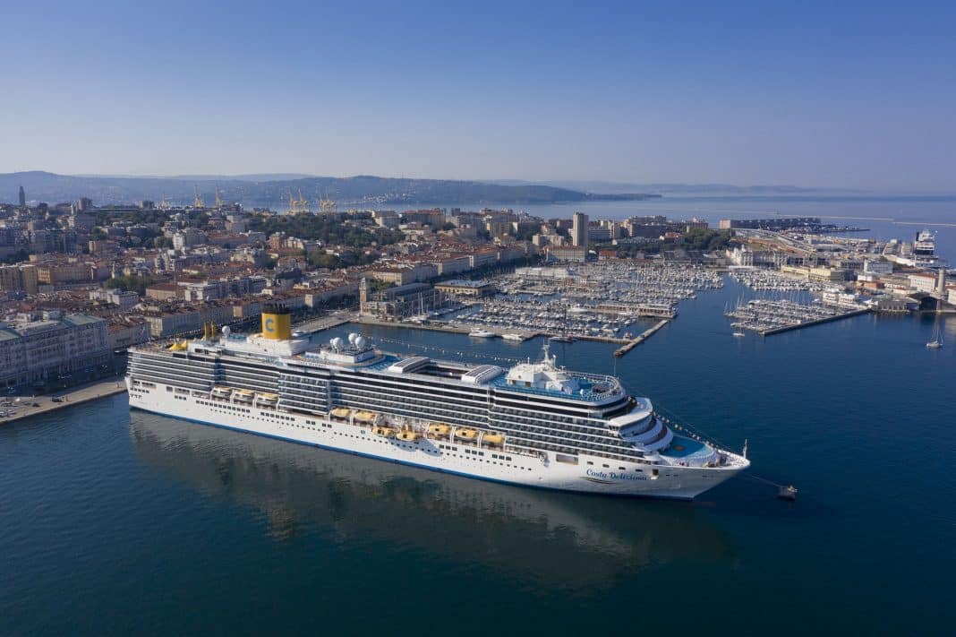 Die Costa Deliziosa ist wieder im Mittelmeer. Unser Foto zeigt sie im Hafen von Triest. Foto: Costa Kreuzfahrten