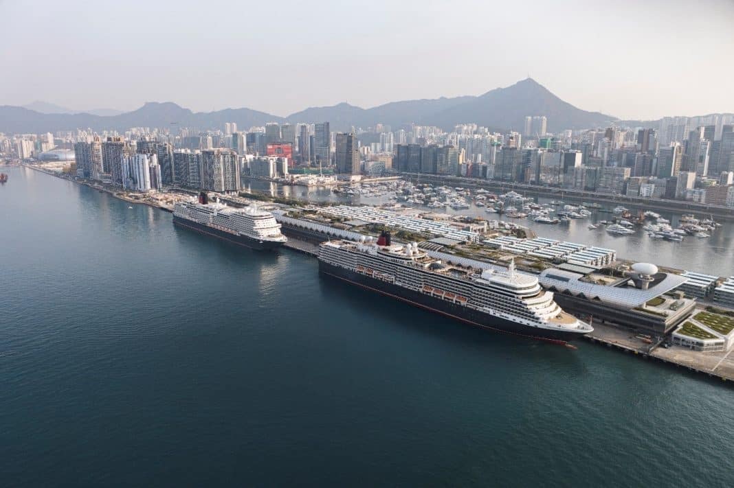 Queen Elizabeth und Queen Anne in Hong Kong, Foto: © Cunard