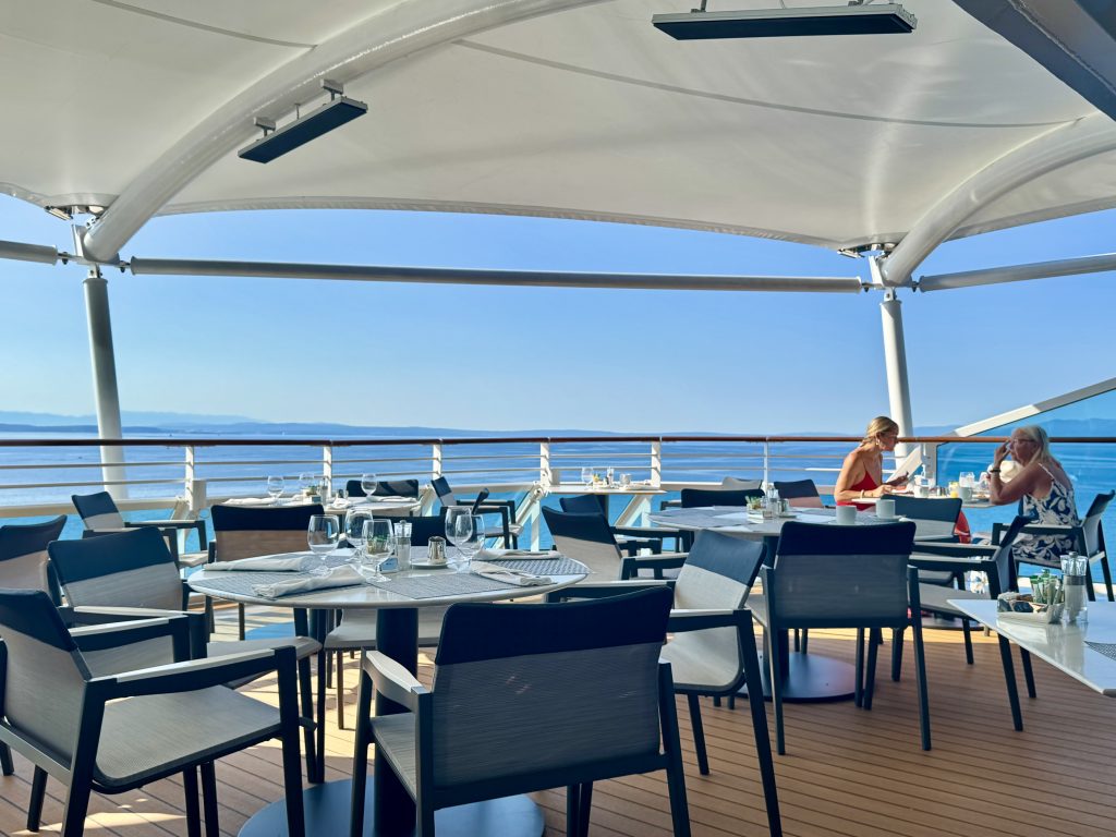 Terrace Café - Außenbereich, Foto: © Christoph Assies