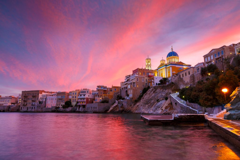 Der Stadtteil Vaporia der Stadt Ermoupoli auf der Insel Syros.