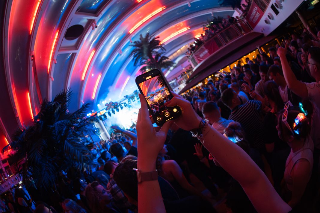 Festival Cruise Beach Club, Foto: © Jonas Diener / AIDA