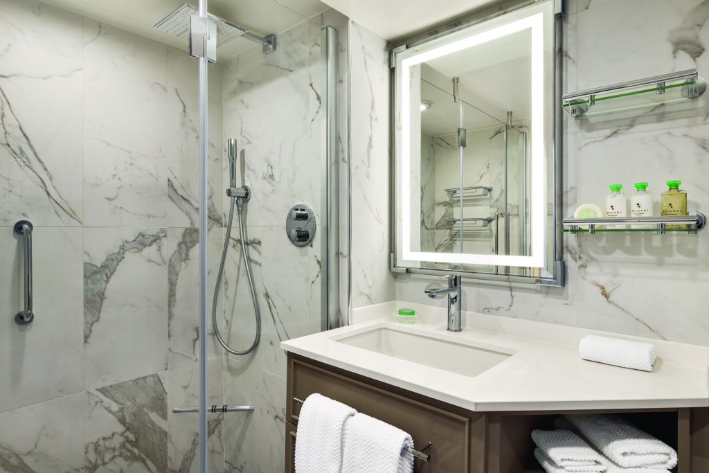 Concierge Level Veranda Kabine - Bad, Foto: @ Oceania Cruises