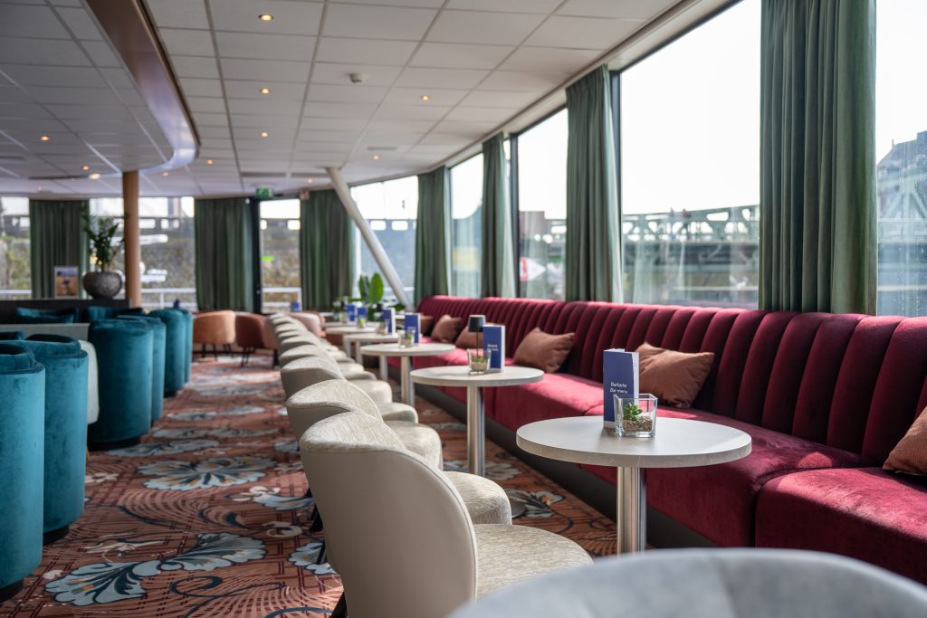 Panorama Salon RHEIN-MELODIE; Foto: nicko cruises Schiffsreisen GmbH