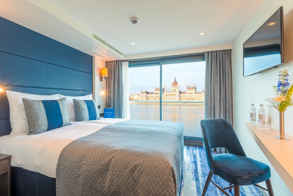 NICKO VISION: Kabine Mittel & Oberdeck; Foto: nicko cruises Schiffsreisen GmbH