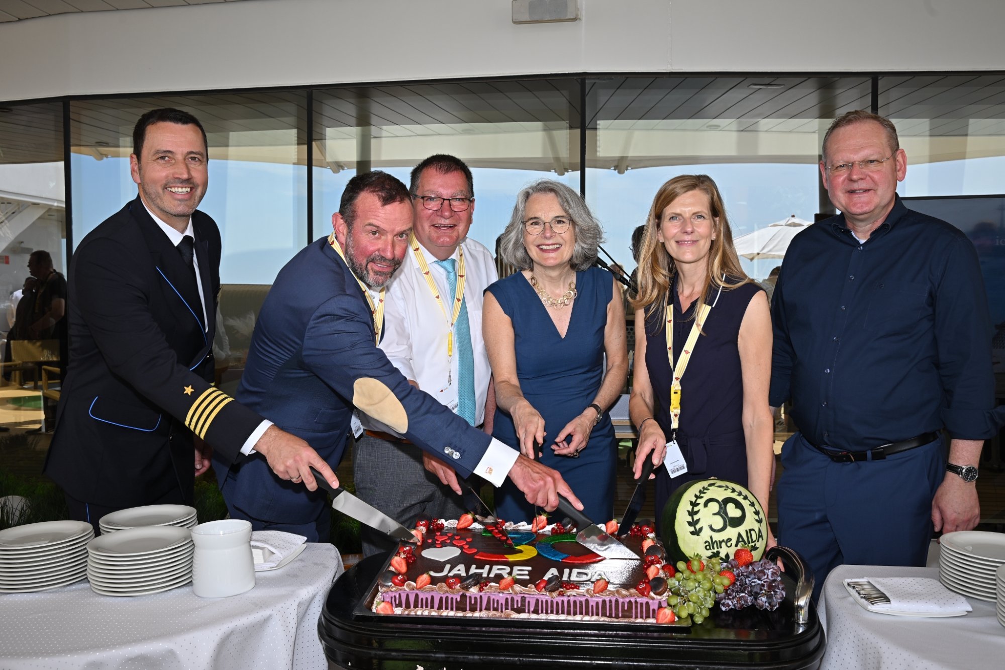 AIDA-begeht-Jubil-um-bei-der-Kieler-Woche