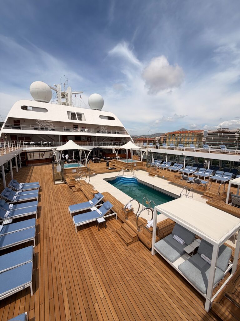 Pool Deck, Foto: © Seabourn