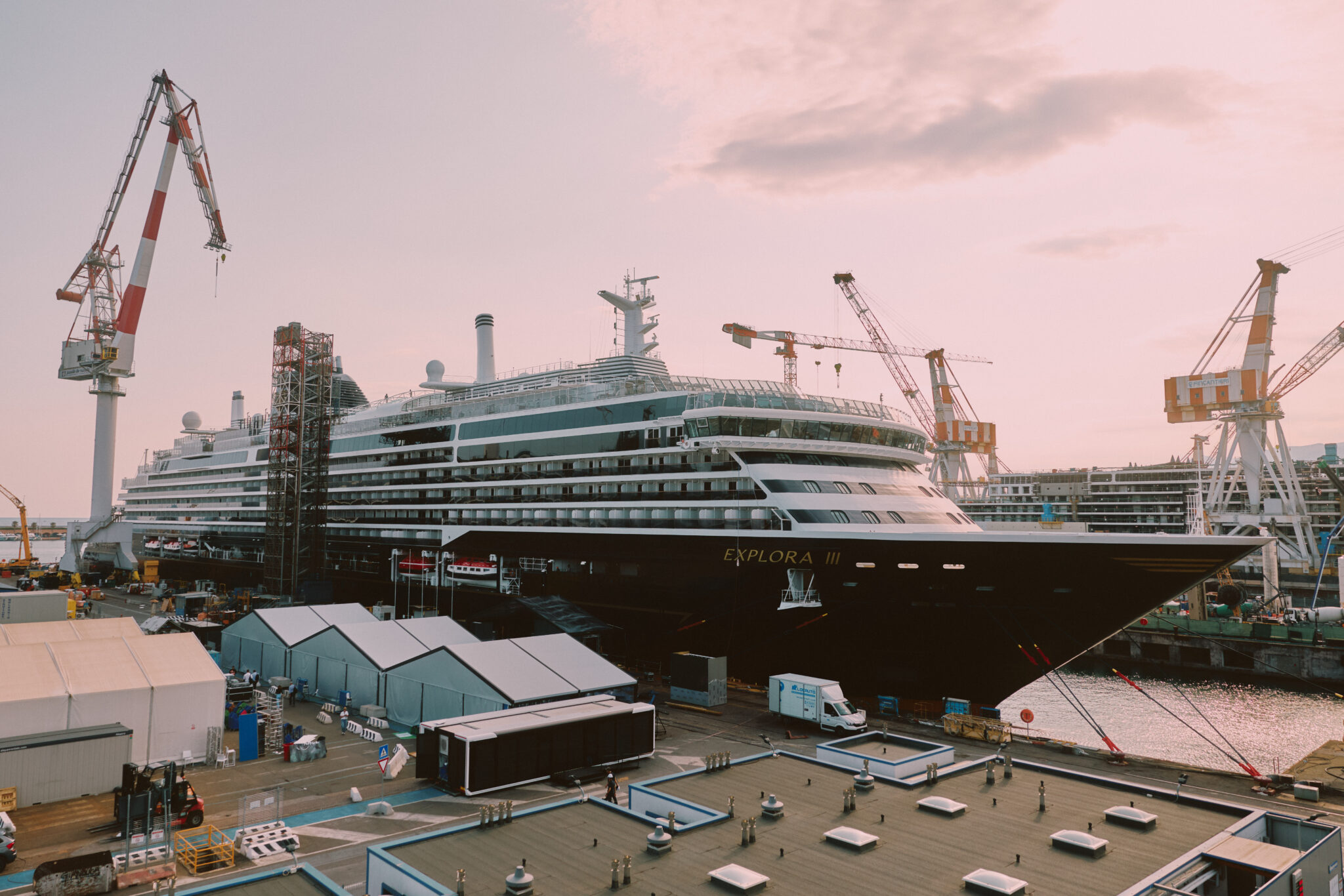 Fincantieri-bergibt-EXPLORA-III-an-Explora-Journeys