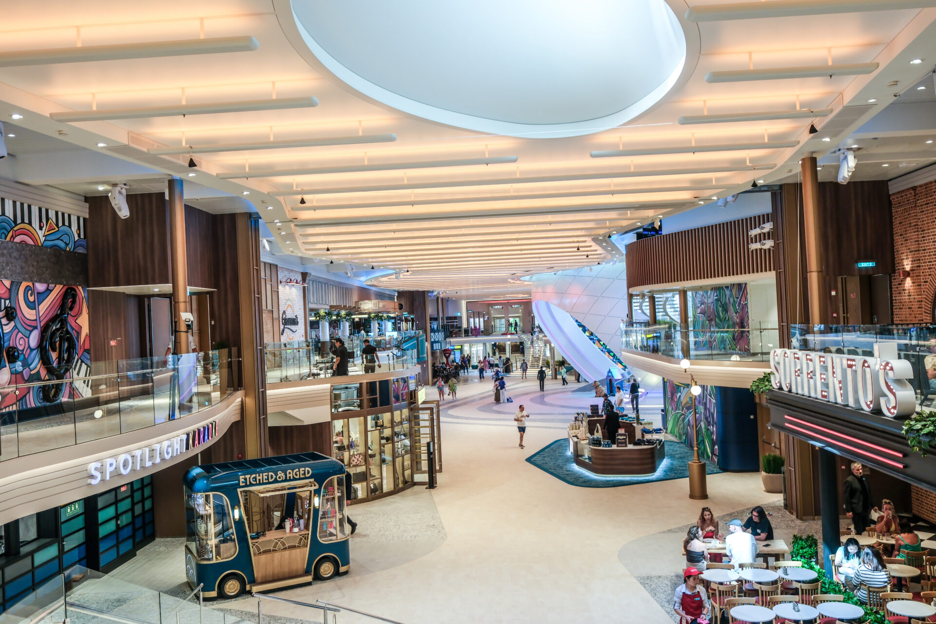 Royal Promenade auf der Legend of the Seas