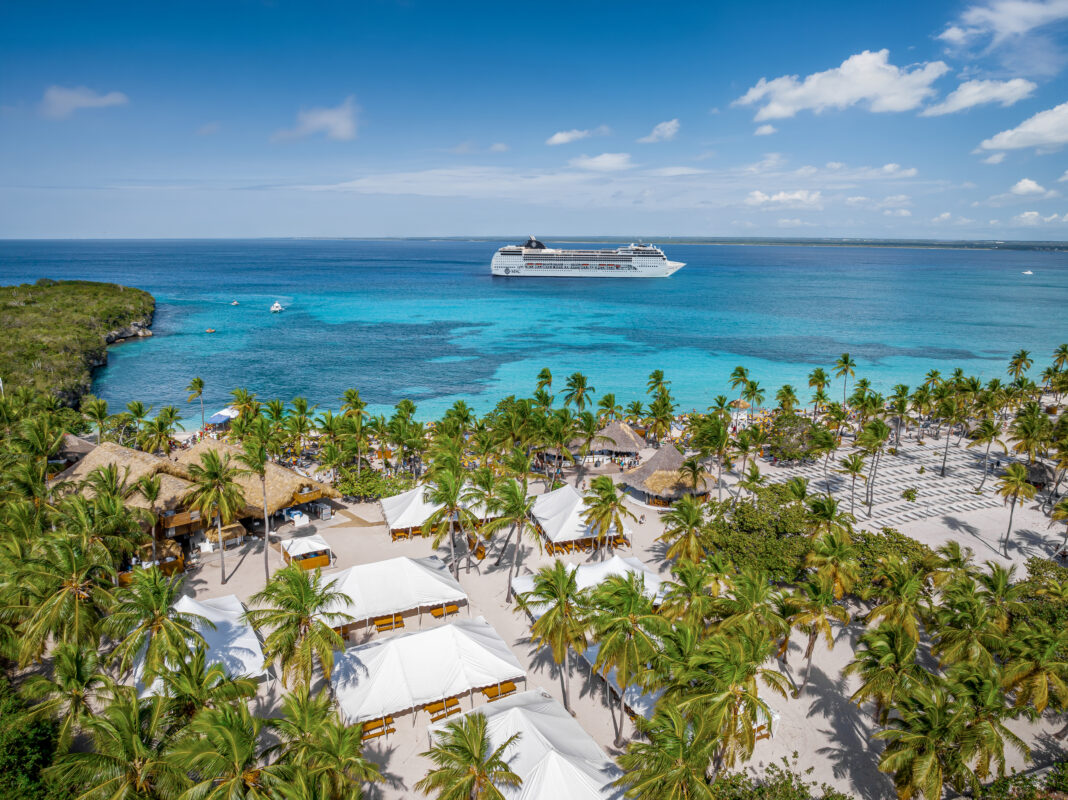 Ab November 2026 erleben die Gäste der MSC Opera den Catalina Sugar Beach. Grafik: MSC Cruises